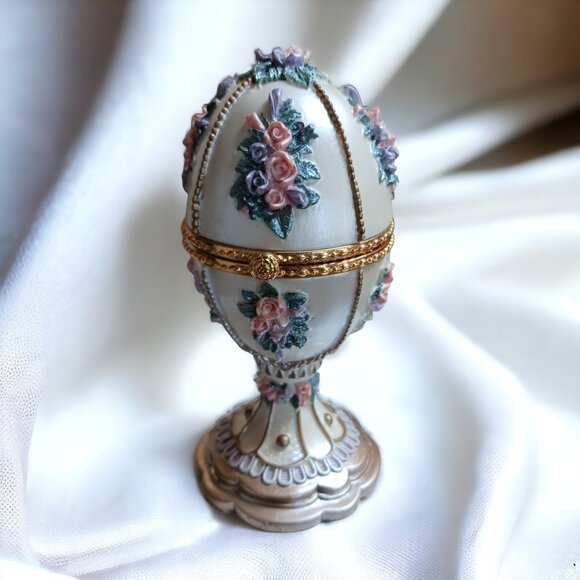 Vintage Roses Decorative  Hinged Egg Trinket Box Jewelry Box Music Box - Picture 2 of 7
